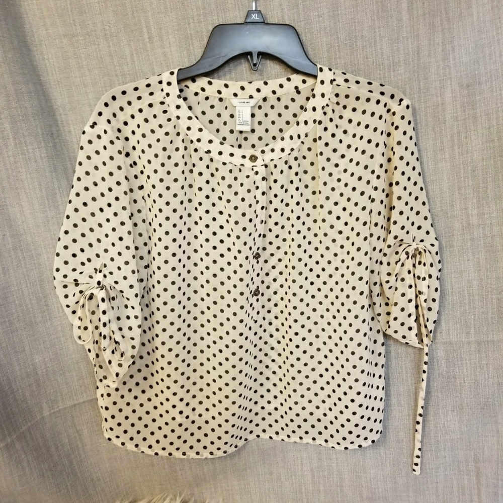 I love HB1 sz small cream & black polka dot blouse